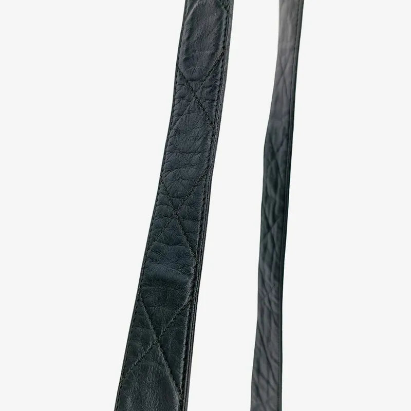 jt599-chanel-vintage-black-lambskin-tessel-camera-bag