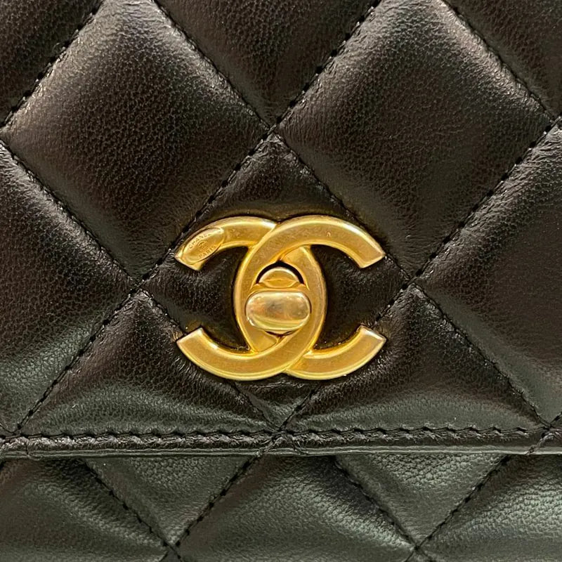 c523-chanel-black-lambskin-wallet-on-chain-