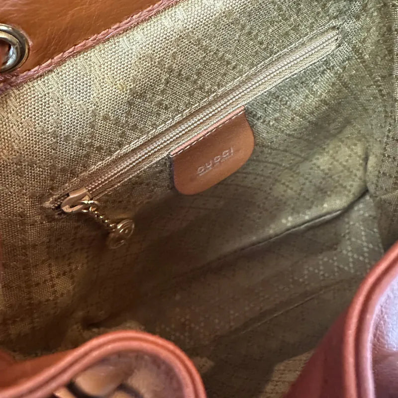 jw454-gucci-vintage-caviar-leather-backpack-bag