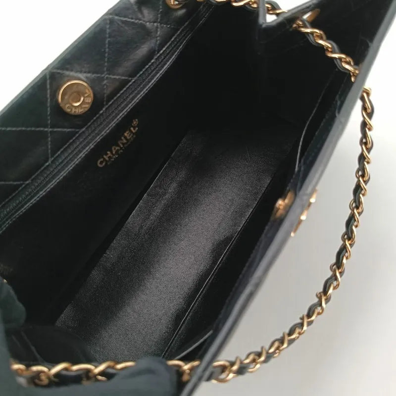 js661-chanel-vintage-black-lambskin-quilted-tote-bag