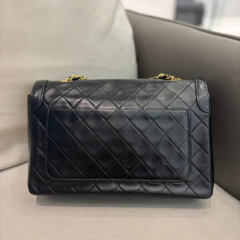 jah191-chanel-vintage-black-lambskin-quilted-flap-bag