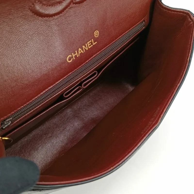 js698-chanel-vintage-black-lambskin-25cm-flap-bag