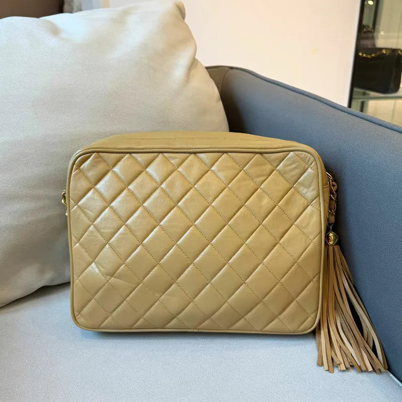 rc420-chanel-vintage-beige-lambskin-quilted-camera-bag