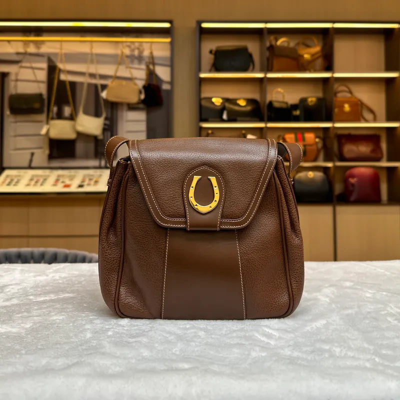 rc980-gucci-vintage-brown-horsehoe-gold-hardware-leather-shoulder-bag