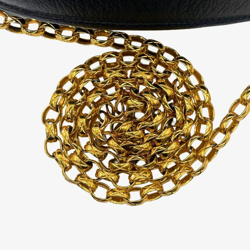 jx904-chanel-vintage-black-caviar-leather-gold-chain-chevron-camera-bag