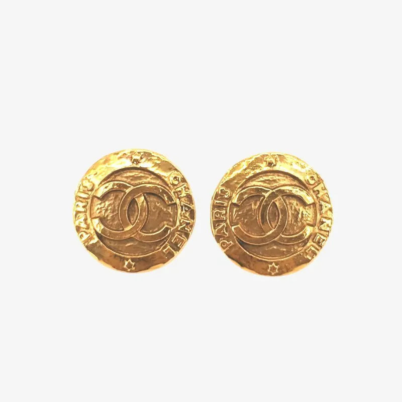 jt191-chanel-vintage-cc-logo-round-gold-plated-clip-on-earrings