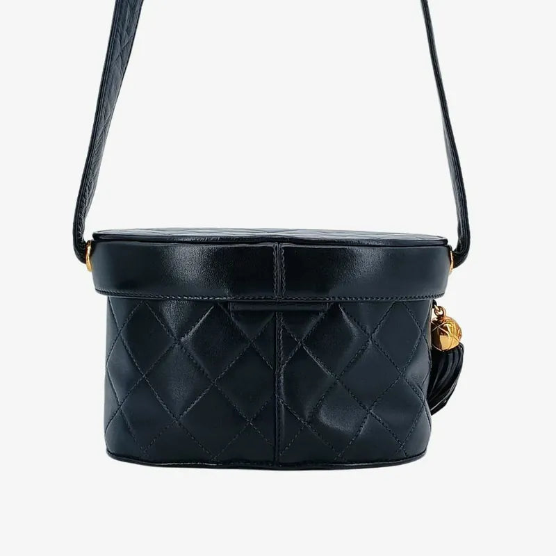 jt581-chanel-vintage-navy-lambskin-tassel-vanity-case-bag