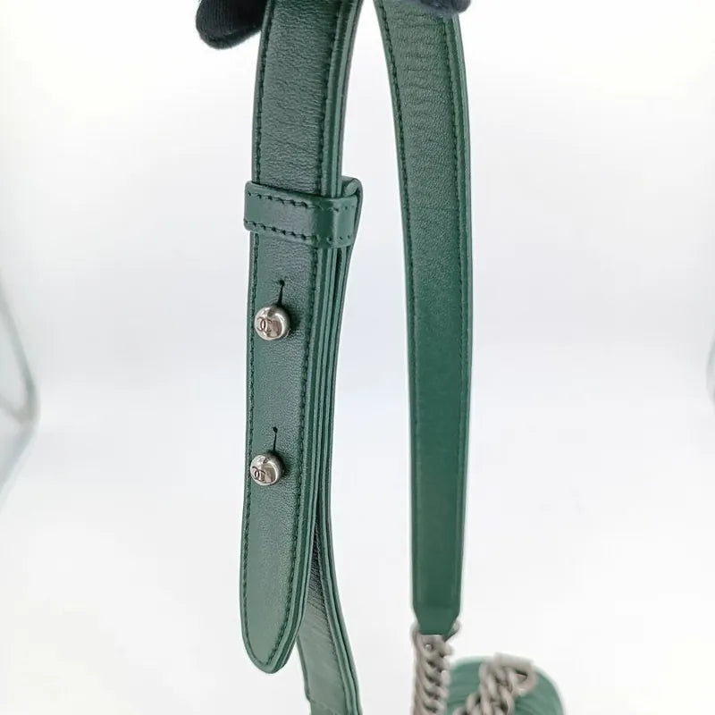 js558-chanel-boy-green-lambskin-flap-bag