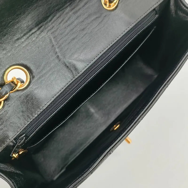 ju373-chanel-vintage-black-lambskin-quilted-flap-bag