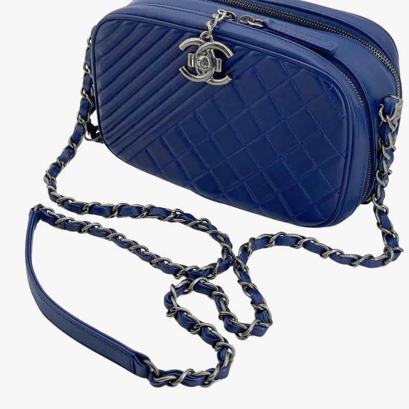 yu010-chanel-navy-quilted-lambskin-coco-boy-camera-case-bag