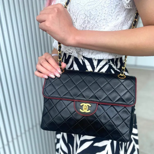 jt148-chanel-vintage-black-lambskin-23cm-flap-bag