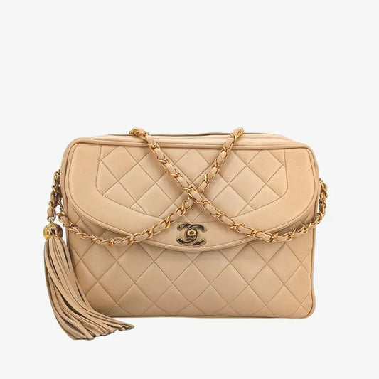 jah126-chanel-vintage-beige-lambskin-tassel-camera-bag