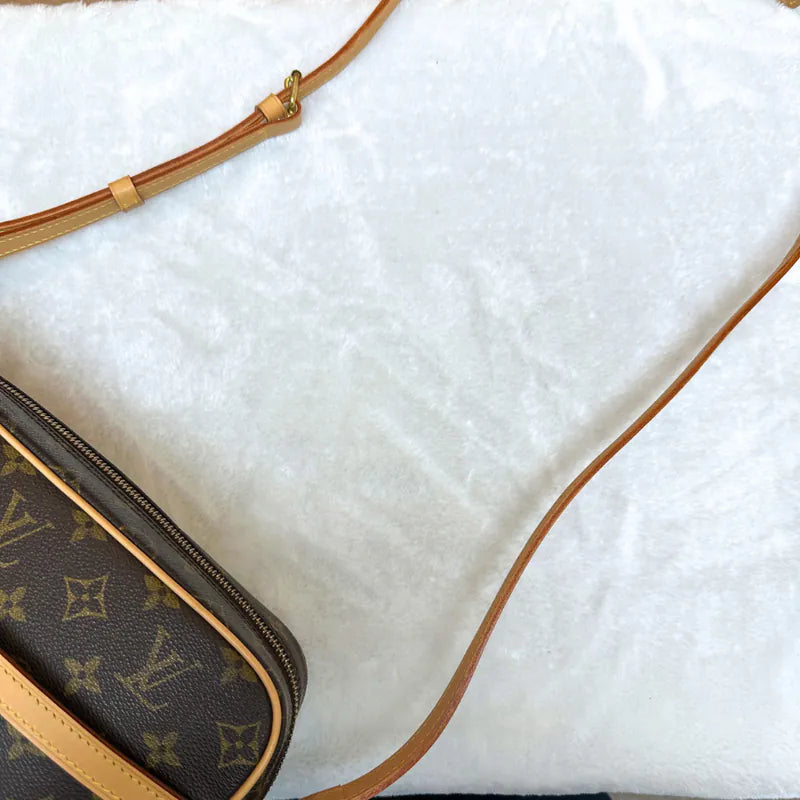 rc543-louis-vuitton-vintage-monogram-trocadero-bag-27cm-repaired-item