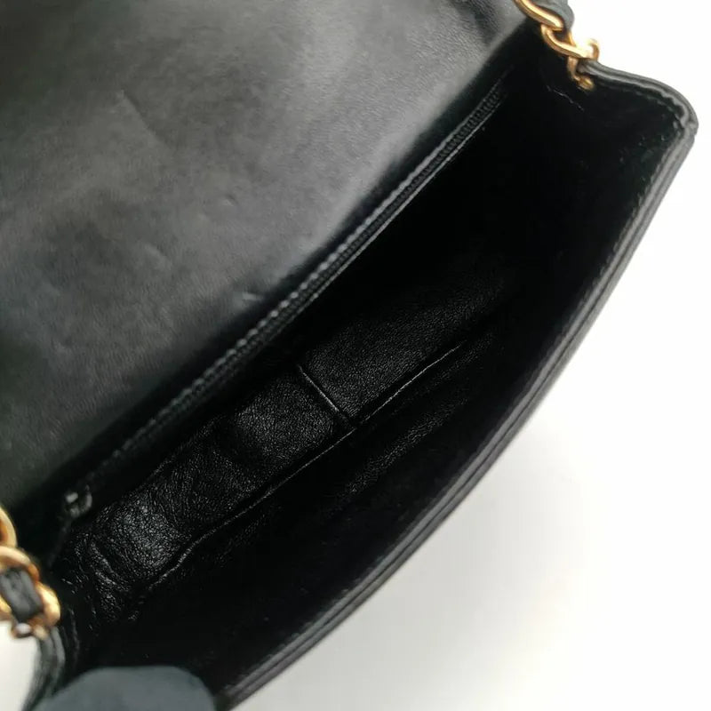 js723-chanel-vintage-black-lambskin-full-flap-bag