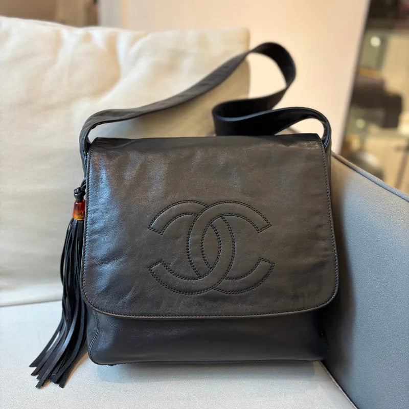 rb143-chanel-vintage-black-lambskin-flap-bag