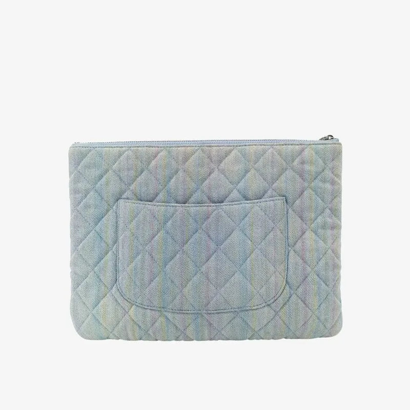 c308-chanel-blue-denim-quilted-clutch