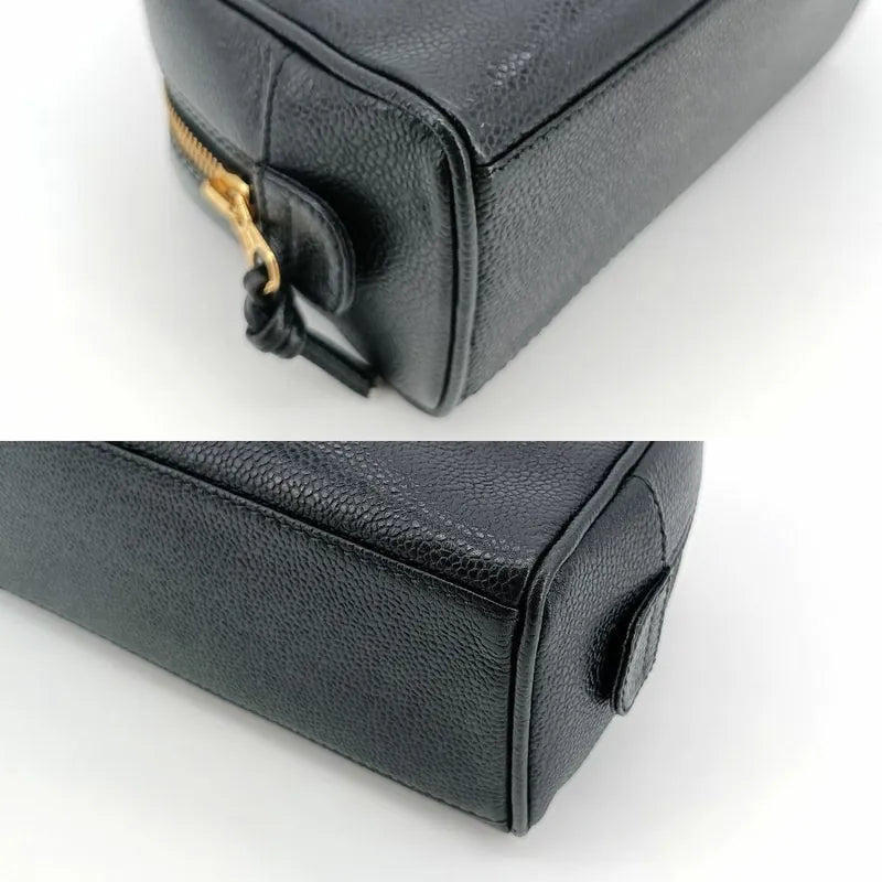 jt265-chanel-vintage-black-caviar-leather-cosmetic-bag