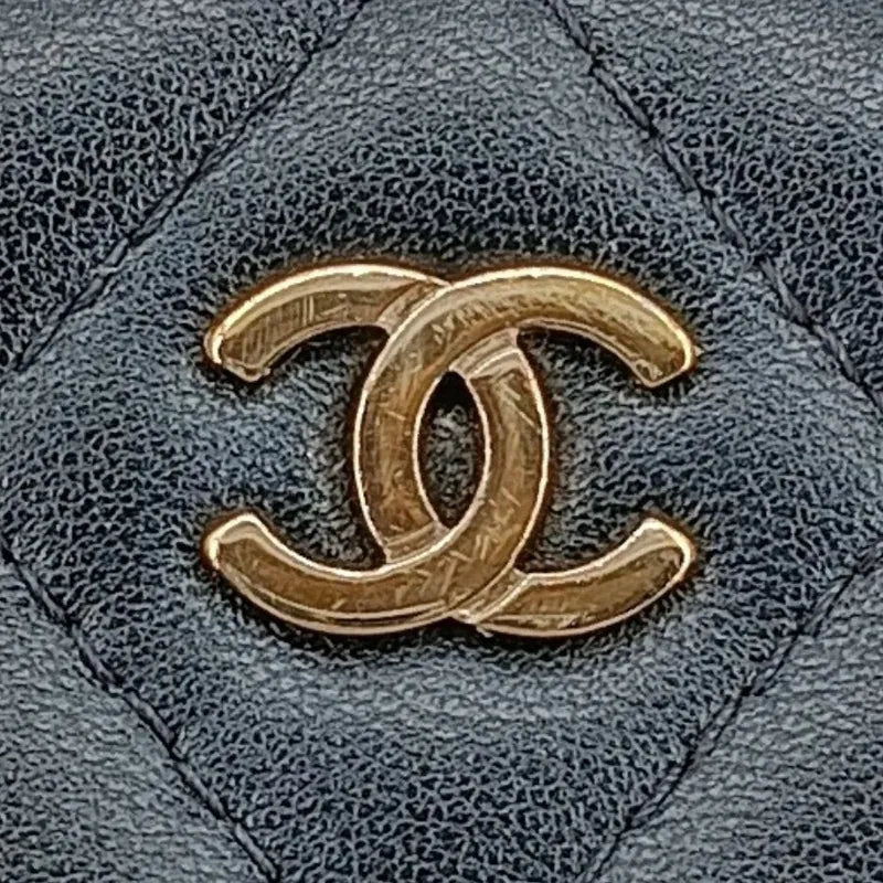 ra340-chanel-black-lambskin-mini-vanity-case-bag