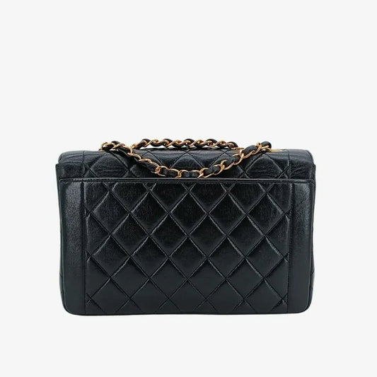 ju373-chanel-vintage-black-lambskin-quilted-flap-bag