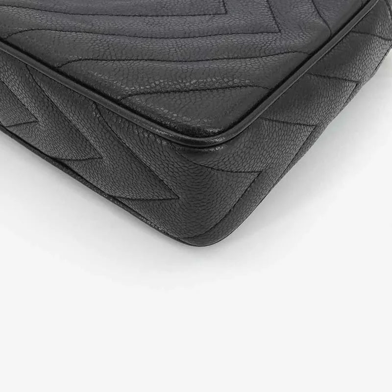 jr631-chanel-vintage-black-caviar-leather-tassel-camera-bag