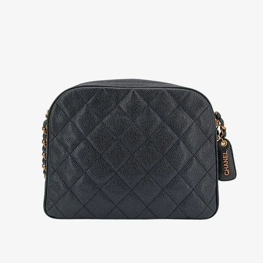 ju213-chanel-vintage-black-caviar-leather-quilted-camera-bag