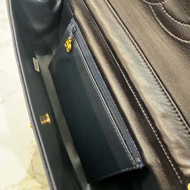 ju402-chanel-vintage-black-lambskin-half-moon-chain-bag