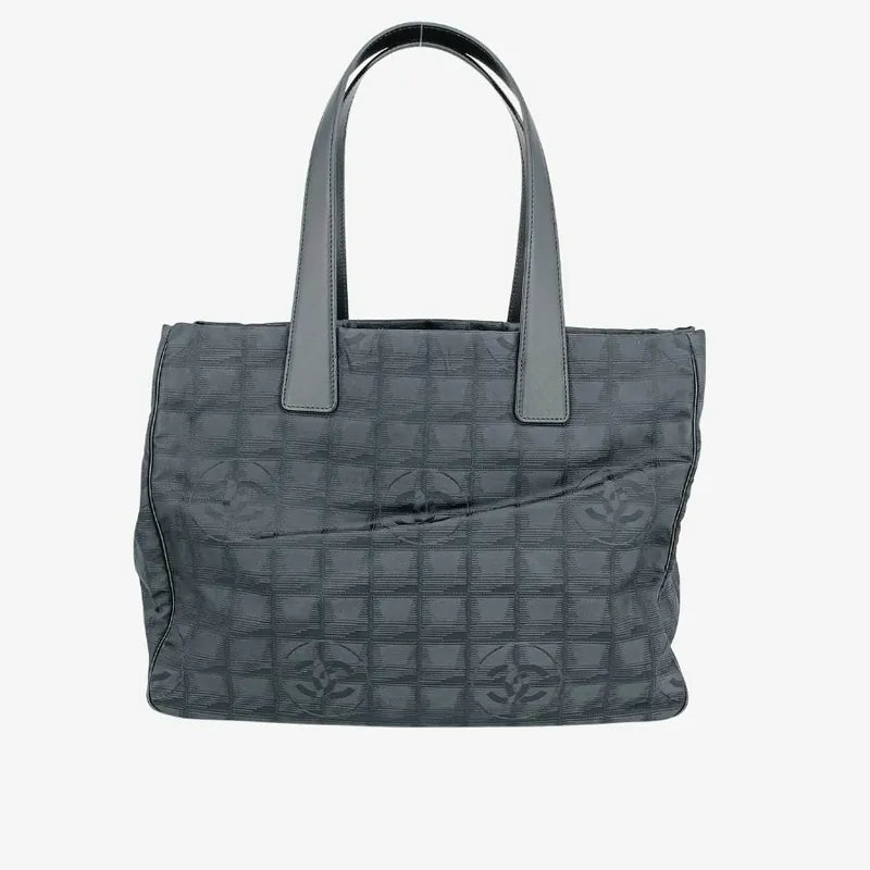 tk014-chanel-vintage-black-nylon-tote-bag