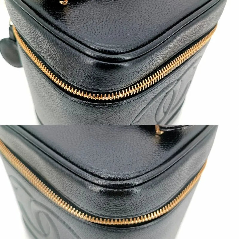 jt137-chanel-vintage-black-caviar-leather-cosmetic-bag