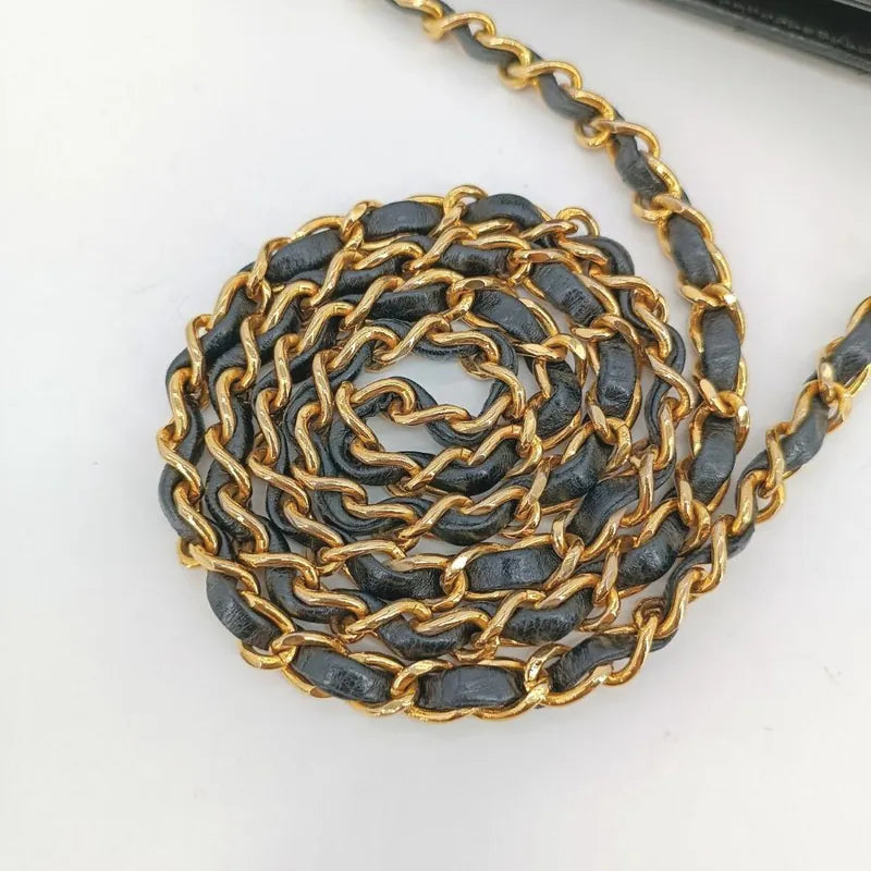 c436-chanel-vintage-black-lambskin-chevron-shoulder-bag