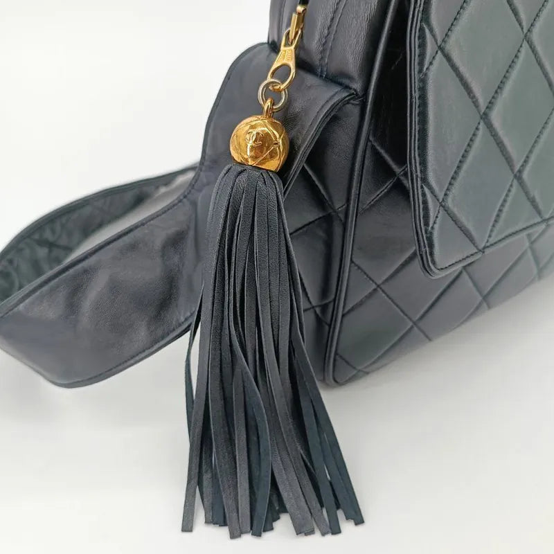 jah200-chanel-vintage-black-lambskin-tessel-camera-bag