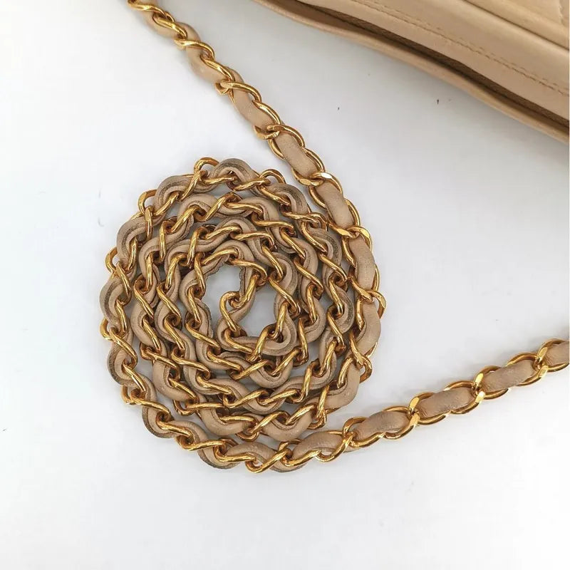 jt181-chanel-vintage-beige-lambskin-tassel-camera-bag