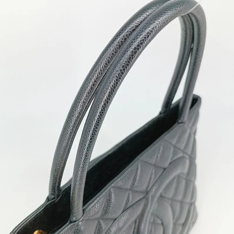 jt438-chanel-vintage-black-caviar-leather-1804-tote-bag
