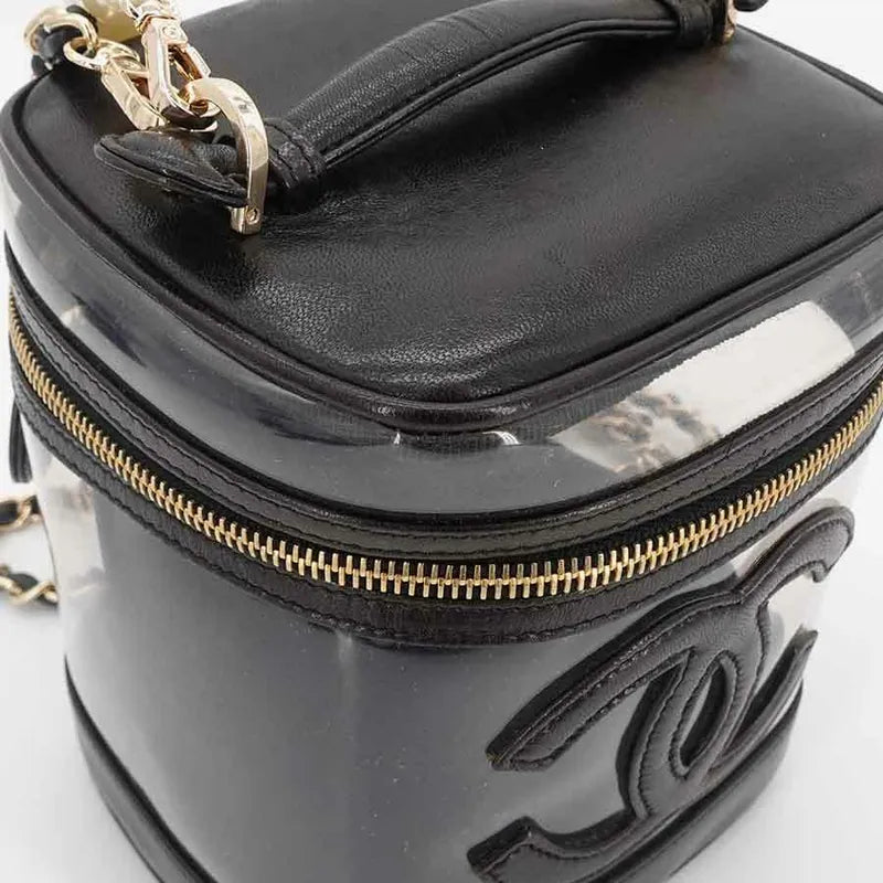 jr731-chanel-vintage-black-lambskin-pvc-cosmetic-bag