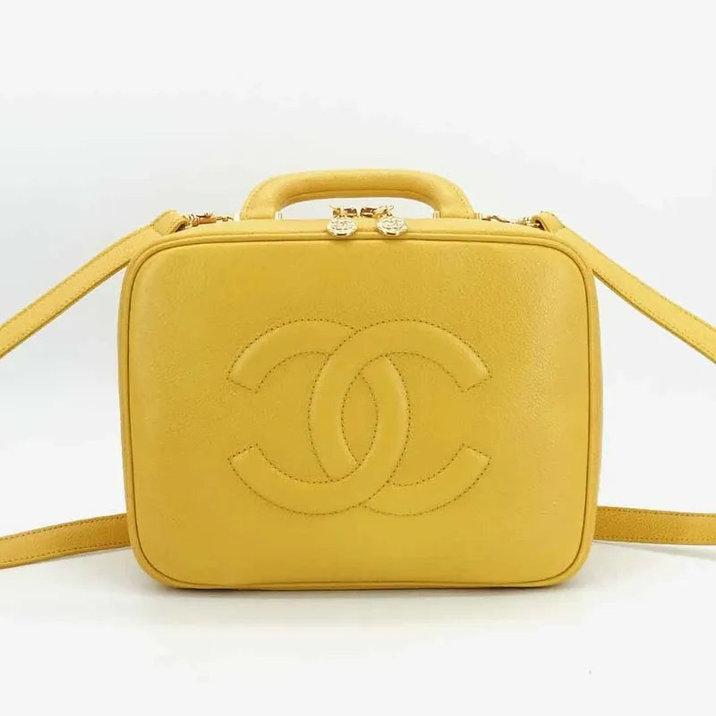 jr680-chanel-vintage-yellow-caviar-leather-cosmetic-bag