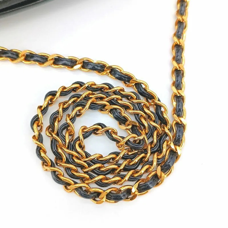 jt049-chanel-vintage-black-lambskin-quilted-camera-bag