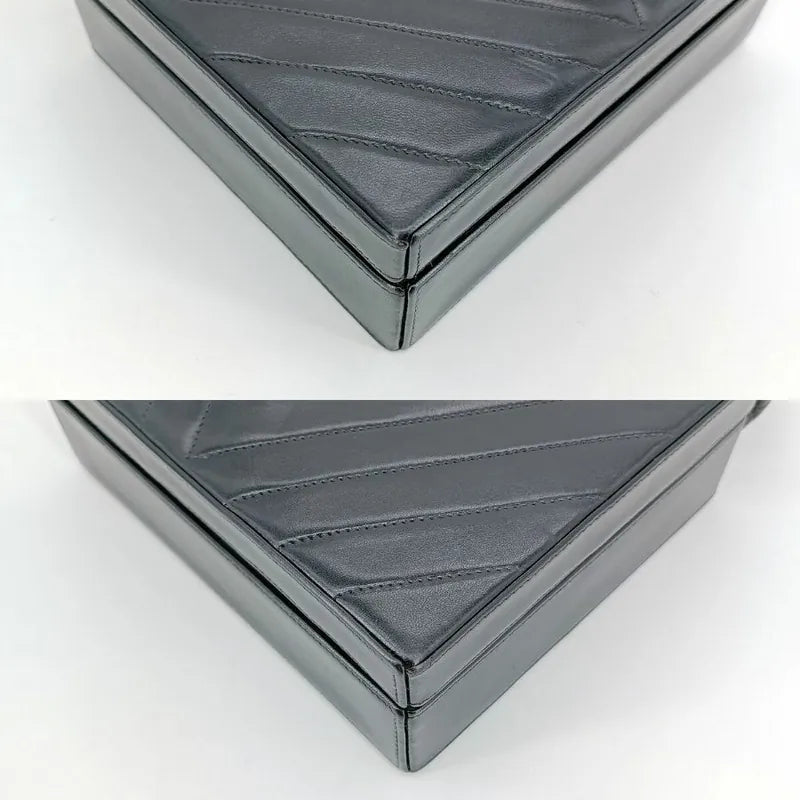 jah110-chanel-vintage-black-lambskin-chevron-box-bag