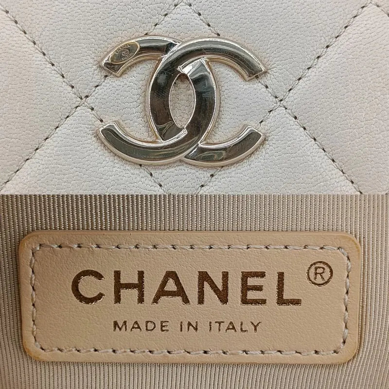c491-chanel-tricolour-beige-white-black-goatskin-quilted-camera-bag