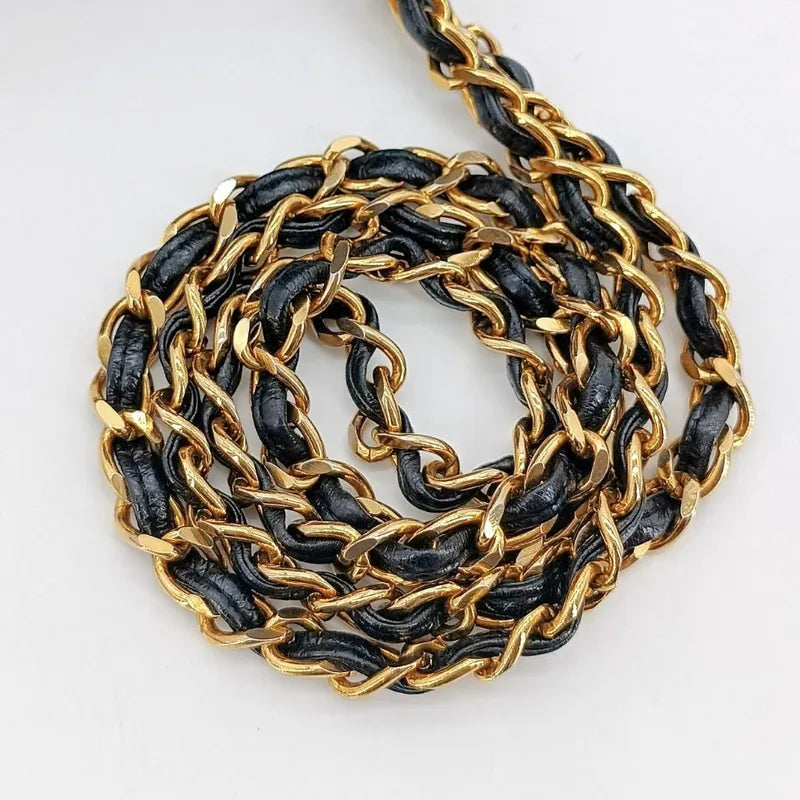 c302-chanel-vintage-black-lambskin-tassel-bucket-bag