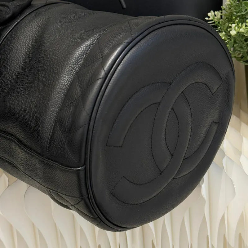 jw458-chanel-vintage-black-caviar-leather-bucket-bag