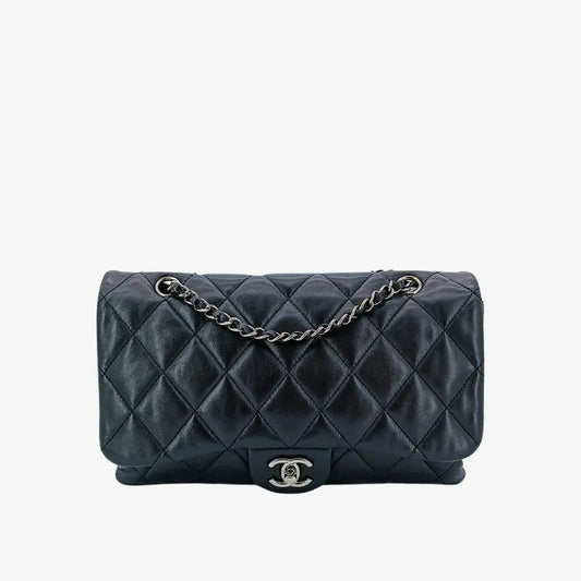 c475-chanel-vintage-black-lambskin-quilted-3-pocket-accordion-flap-bag