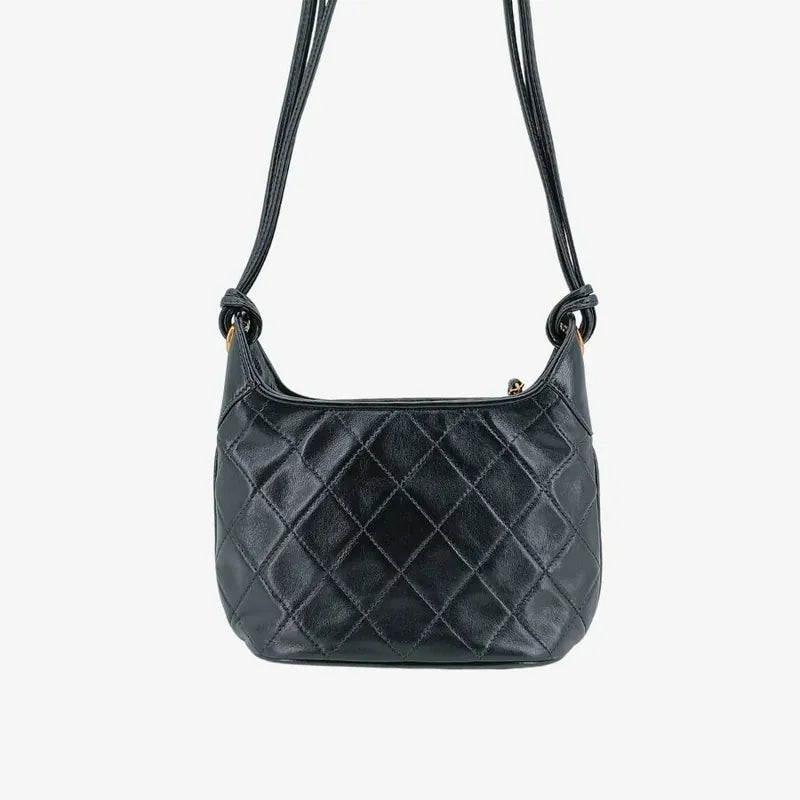 c437-chanel-vintage-black-lambskin-quilted-camera-bag