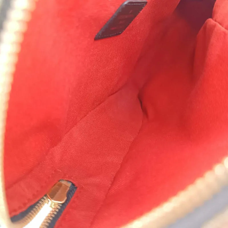 jt552-louis-vuitton-geronimos-belt-bags