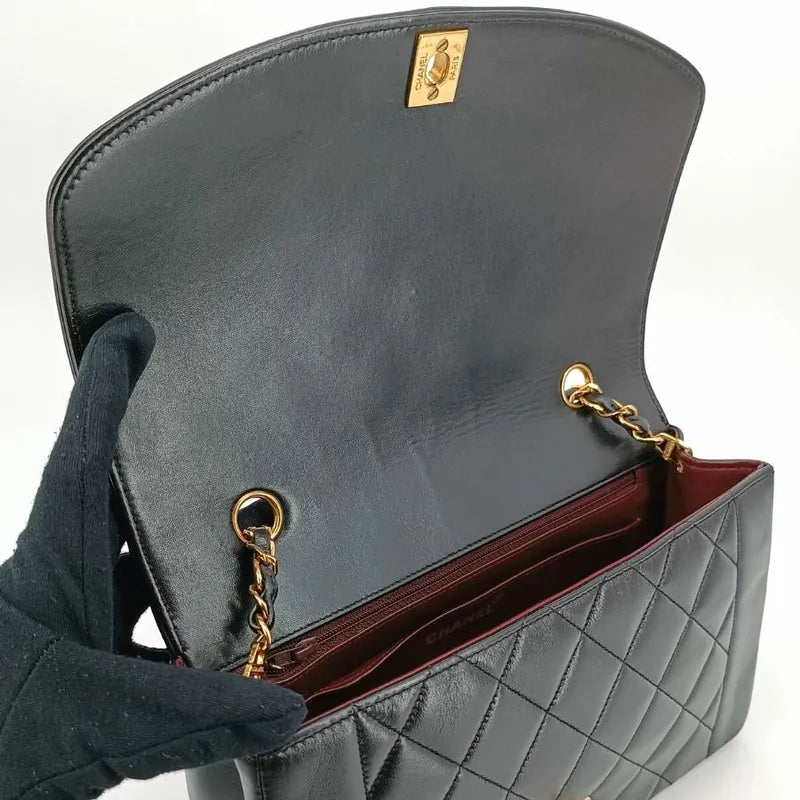 ra223-chanel-vintage-black-lambskin-25cm-diana-flap-bag