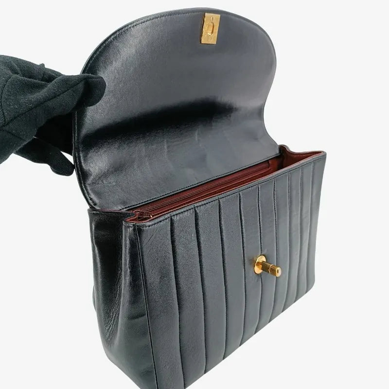 js040-chanel-vintage-black-lambskin-vertical-flap-bag