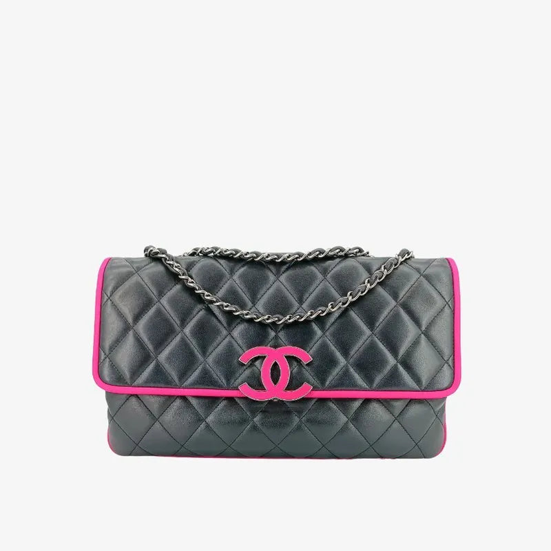 js589-chanel-black-lambskin-quilted-flap-bag