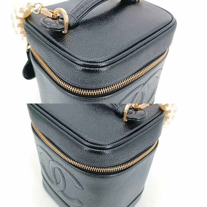 jt037-chanel-vintage-black-caviar-leather-cosmetic-bag