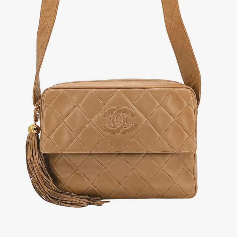 jah127-chanel-vintage-beige-lambskin-tessel-camera-bag