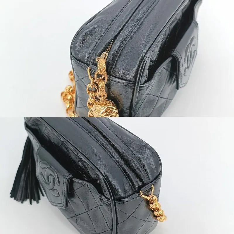 jt762-chanel-vintage-black-lambskin-gold-chain-tassel-camera-bag