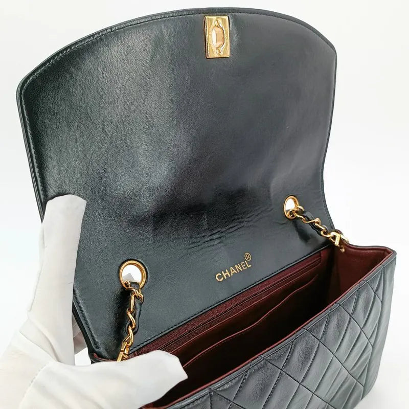 c502-chanel-vintage-black-lambskin-25cm-diana-flap-bag