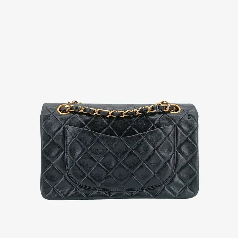 js722-chanel-vintage-black-lambskin-23cm-classic-flap-bag
